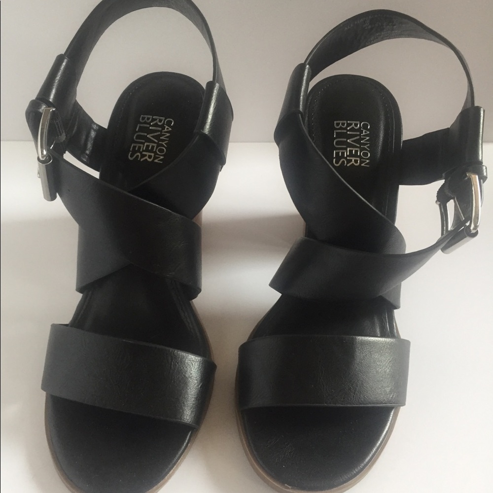 Canyon River Blues Chunky Wood Heels Black Sz 6